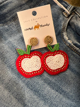 Load image into Gallery viewer, LULU Collection Earrings