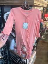 Load image into Gallery viewer, Gigi & Max 2 way Zippee's