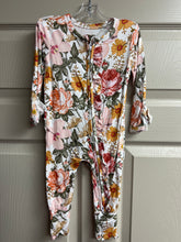 Load image into Gallery viewer, Gigi & Max 2 way Zippee's