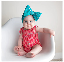 Load image into Gallery viewer, Gigi & Max Button Bubble