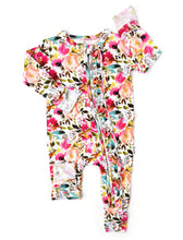 Load image into Gallery viewer, Gigi & Max 2 way Zippee's