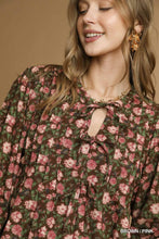 Load image into Gallery viewer, The Pintuck Floral Blouse