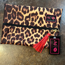 Load image into Gallery viewer, Medium MakeUp Junkie