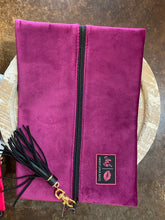 Load image into Gallery viewer, Medium MakeUp Junkie