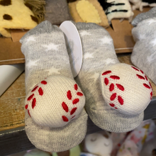 Load image into Gallery viewer, Mud Pie Rattle Toe Socks
