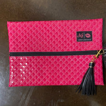 Load image into Gallery viewer, Medium MakeUp Junkie