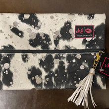 Load image into Gallery viewer, Medium MakeUp Junkie