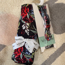 Load image into Gallery viewer, Gigi and Max Swaddles