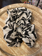 Load image into Gallery viewer, Couture Bowbands