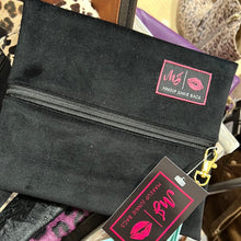 Load image into Gallery viewer, Small MakeUp Junkie