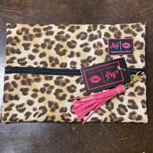 Load image into Gallery viewer, Medium MakeUp Junkie