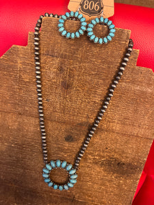 The Turquoise Round Set