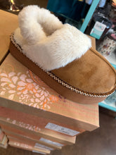 Load image into Gallery viewer, The Scrunch Slip On Shoe
