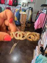 Load image into Gallery viewer, Casted Stretch Bracelet
