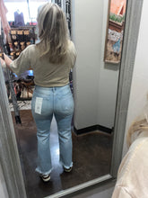 Load image into Gallery viewer, RISEN HR Bootcut Crop
