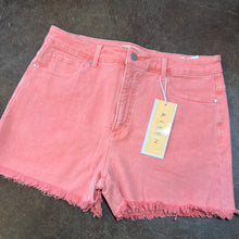 Load image into Gallery viewer, Plus Risen HR Flamingo Denim Short
