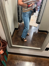 Load image into Gallery viewer, RISEN MR Crop Chop Bootcut

