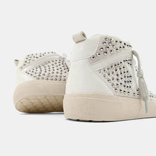 Load image into Gallery viewer, The Severine Sneaker

