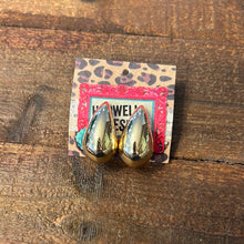 Load image into Gallery viewer, The Teardrop Stud
