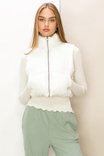 Load image into Gallery viewer, The Matte Crop Puff Vest
