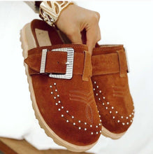 Load image into Gallery viewer, The Cheyenne Mule
