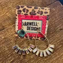 Load image into Gallery viewer, Posh Crystal Dangle Earring
