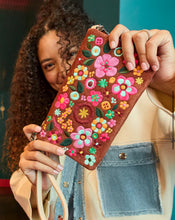 Load image into Gallery viewer, The Sienna Uptown Crossbody
