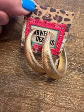 Load image into Gallery viewer, Misc Hoop Style Earring
