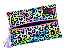 Load image into Gallery viewer, Small MakeUp Junkie
