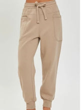 Load image into Gallery viewer, RISEN Soft Knit Jogger
