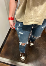 Load image into Gallery viewer, RISEN HR CROP FLARE Jean
