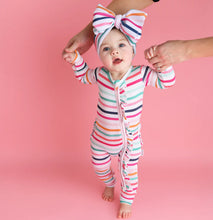 Load image into Gallery viewer, Gigi &amp; Max 2 way Zippee&#39;s
