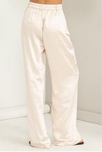 Load image into Gallery viewer, That Satin Pant
