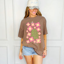 Load image into Gallery viewer, So So Very Grateful Tee
