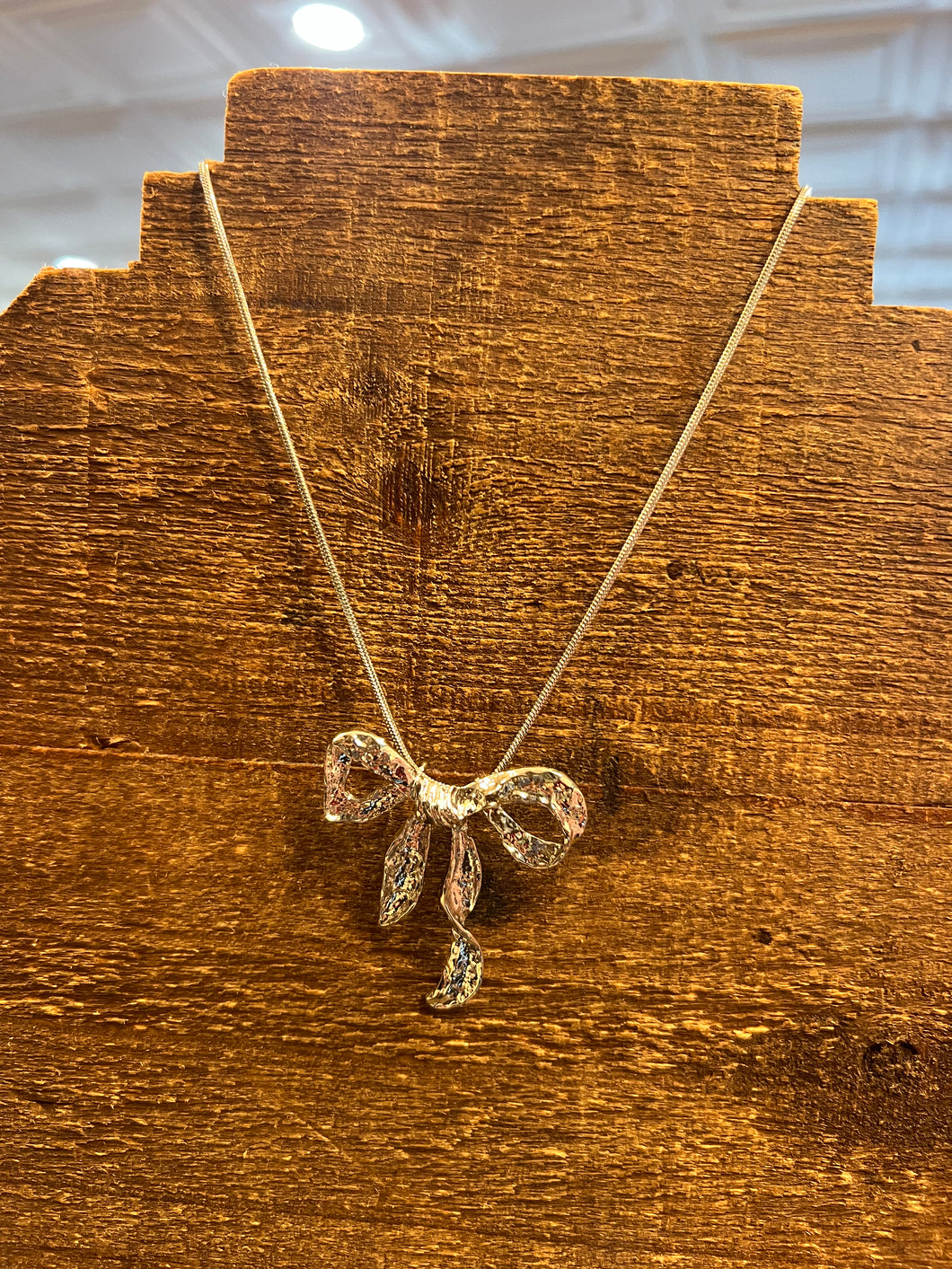 The Big Bow Necklace