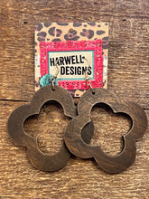 Load image into Gallery viewer, The Wood Clover Earring
