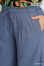 Load image into Gallery viewer, Plus Lenon Pant
