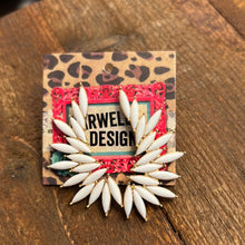 Load image into Gallery viewer, The Feather Wrap Stud
