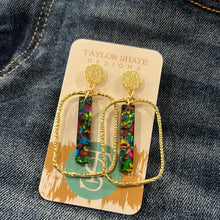 Load image into Gallery viewer, Taylor Shaye Designs Earrings

