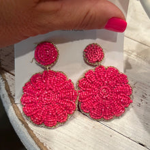Load image into Gallery viewer, The Beaded Flower Earring

