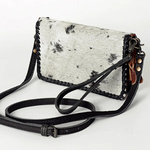 The ALL IN ONE Crossbody