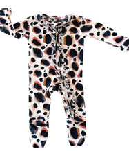 Load image into Gallery viewer, Lux Leopard Zippee
