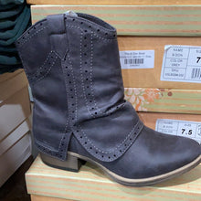 Load image into Gallery viewer, The B Don Boot
