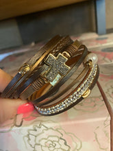 Load image into Gallery viewer, Magnetic Bracelet Cuffs
