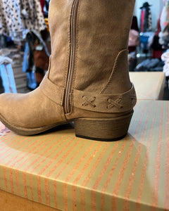 The Merlot Boot