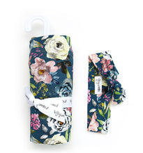 Load image into Gallery viewer, Gigi and Max Swaddles
