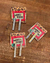 Load image into Gallery viewer, Rectangle Sparkle Earring
