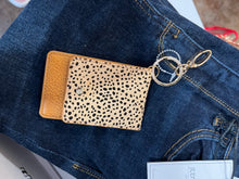 Load image into Gallery viewer, DL Snap Keychain
