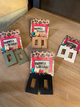Load image into Gallery viewer, Square Wood Earring
