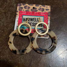 Load image into Gallery viewer, Tortoise Acrylic Misc Earrings

